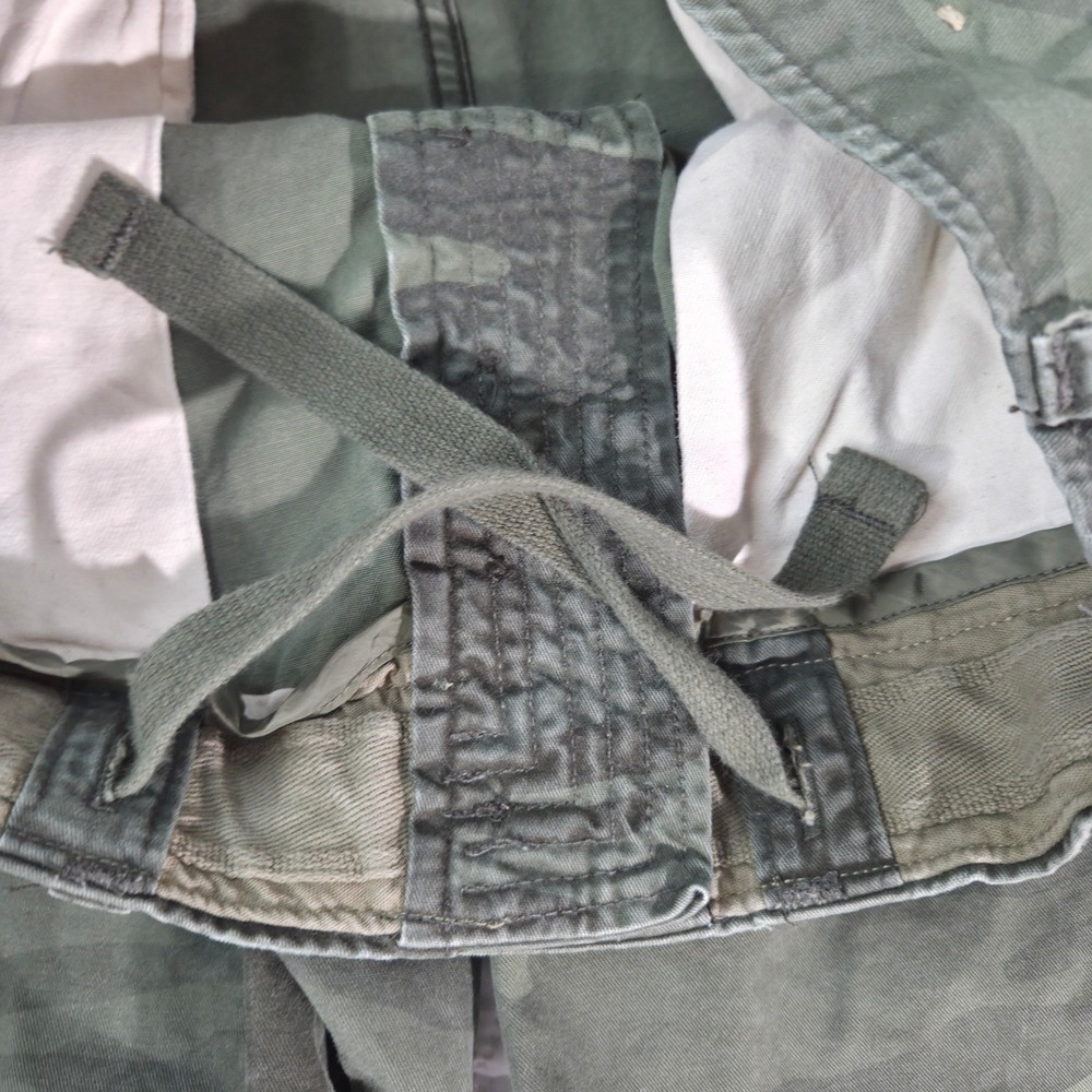 Abercrombie & Fitch Cargo Shorts Mens 32 Green Camo Excellent Military Utility - Picture 3 of 4